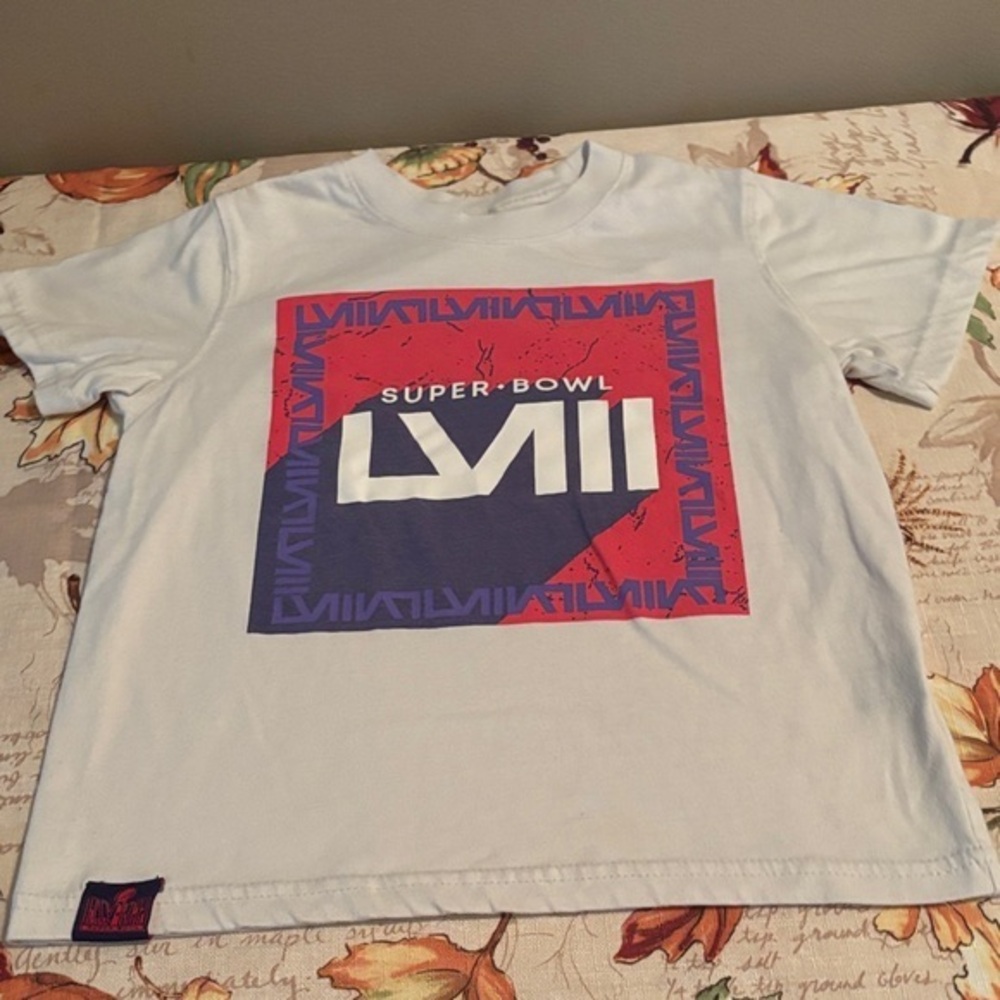 Avirex White Short Sleeve Tee with Graphic Design